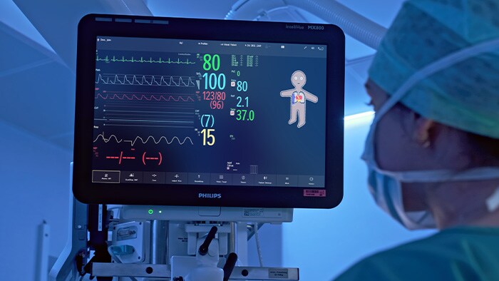 Philips celebra 100 anos no Brasil e apresenta a evolução de suas soluções integradas de monitorização de paciente e IA durante a Hospitalar 2024