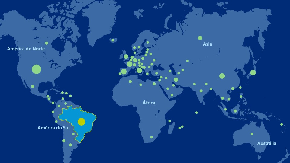 um mapa do mundo com pontos verdes