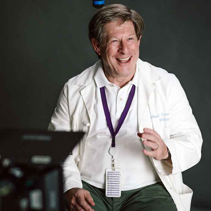 Richard Towbin - Chefe de radiologia da divisão de Phoenix